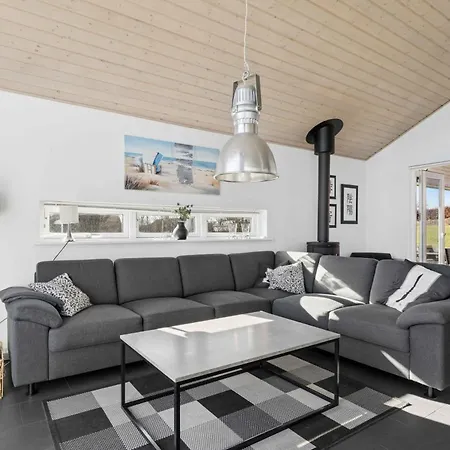 Sea View And Space For The Whole Family