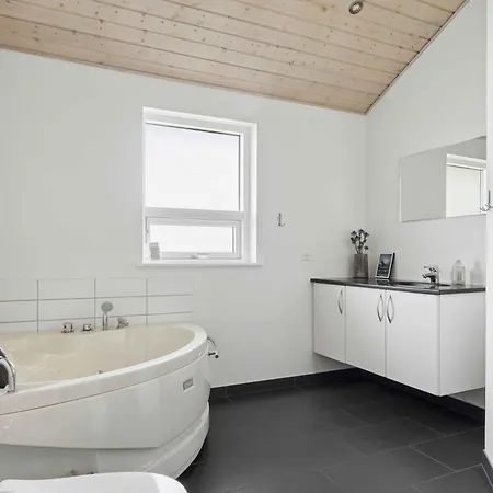 Hébergement de vacances Sea View And Space For The Whole Family Augustenborg