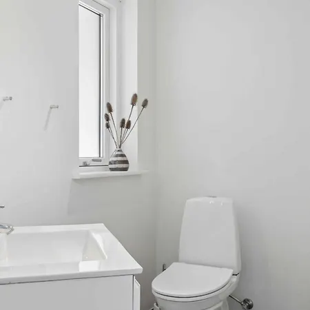 Дом отдыха Sea View And Space For The Whole Family *