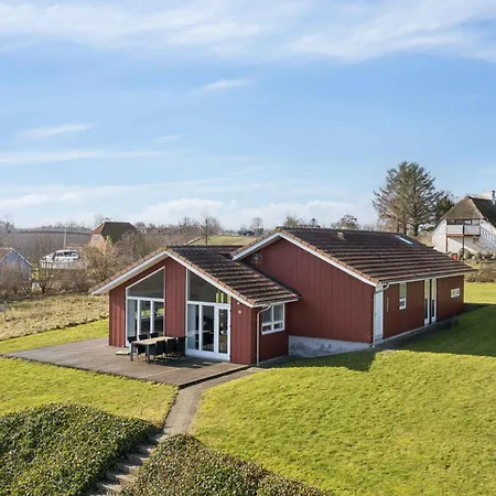 Sea View And Space For The Whole Family Hébergement de vacances Augustenborg