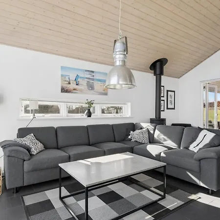 Sea View And Space For The Whole Family