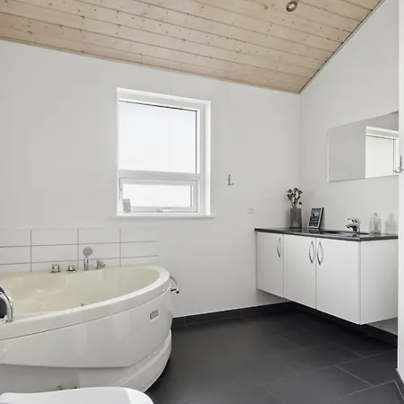 Sea View And Space For The Whole Family *