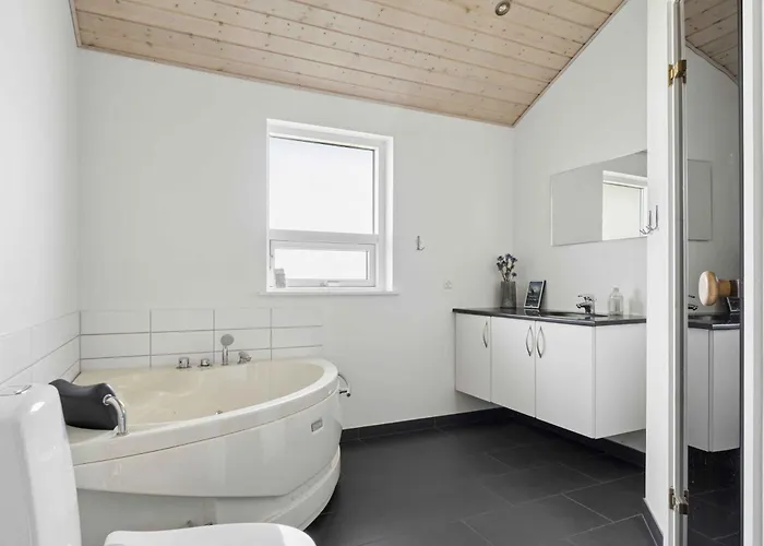 Semesterbostad Sea View And Space For The Whole Family Augustenborg